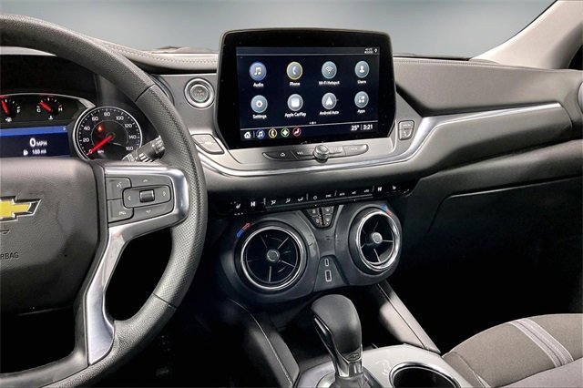 Used 2025 Chevrolet Blazer LT image 10
