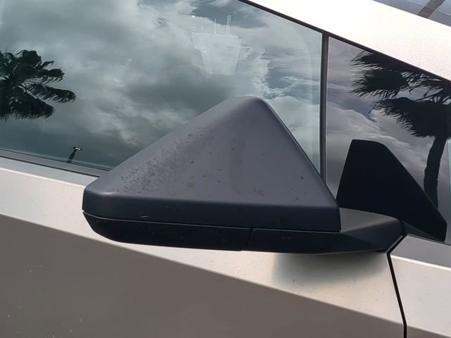 Used 2024 Tesla Cybertruck AWD Crew Cab image 11