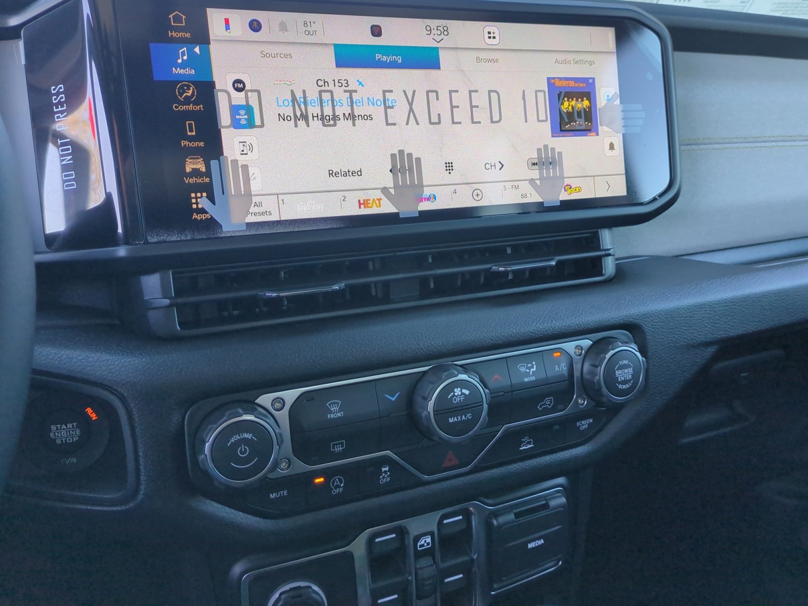 New 2026 Jeep Gladiator Sport image 12