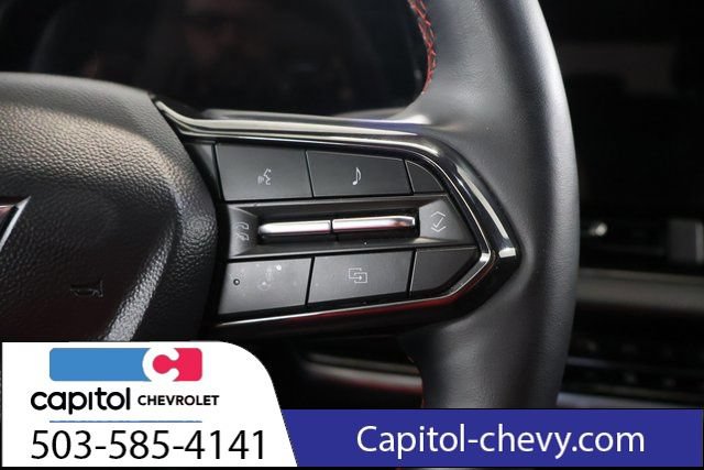 Used 2025 Chevrolet Equinox RS AWD/4WD image 16