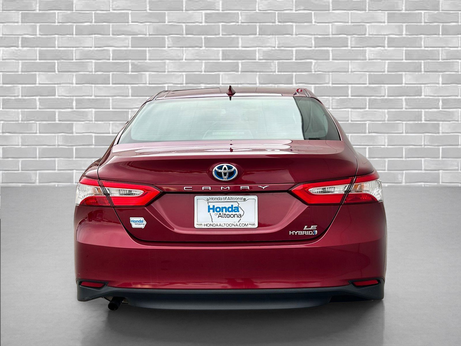 Used 2019 Toyota Camry LE FWD image 4