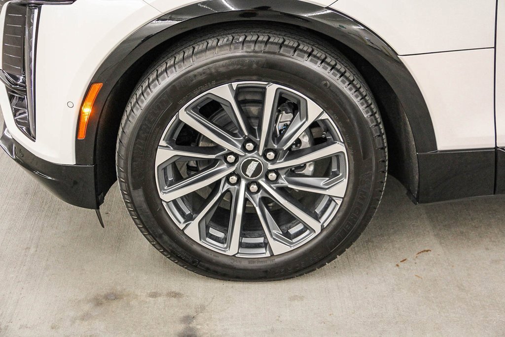 Used 2025 Cadillac Lyriq Sport image 9