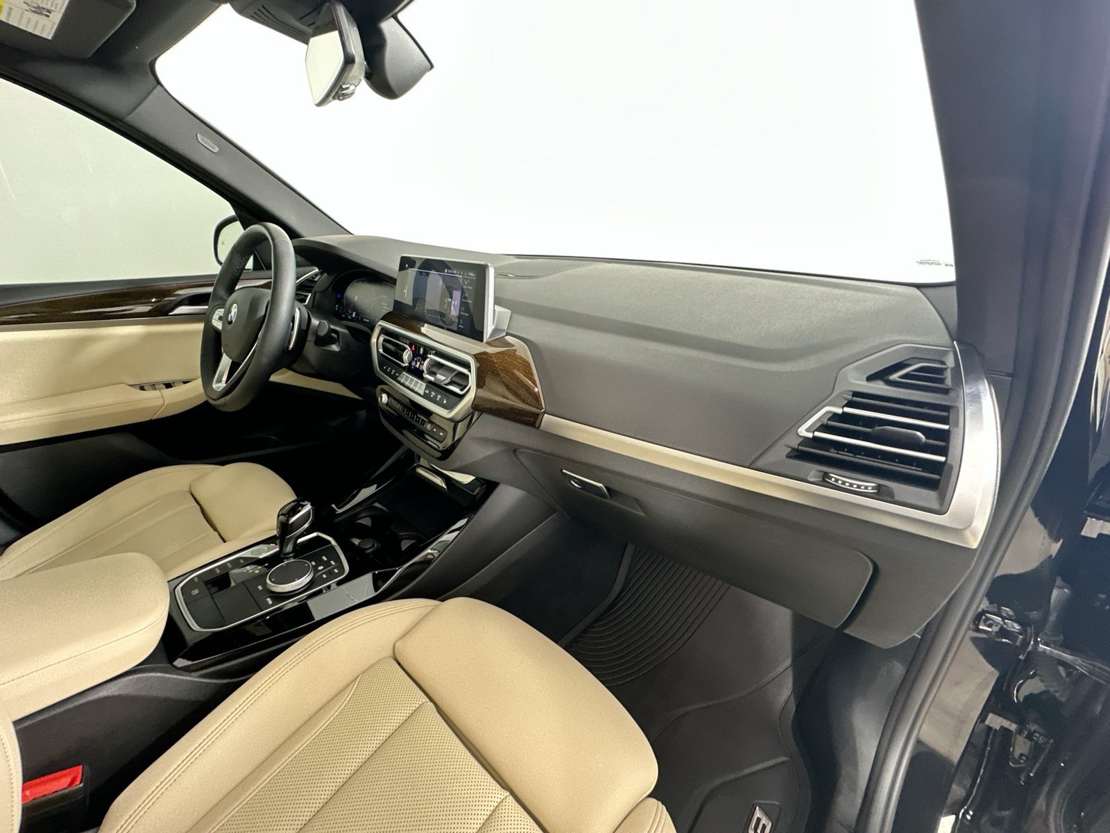 Used 2024 BMW X3 sDrive30i w/ Convenience Package RWD image 47
