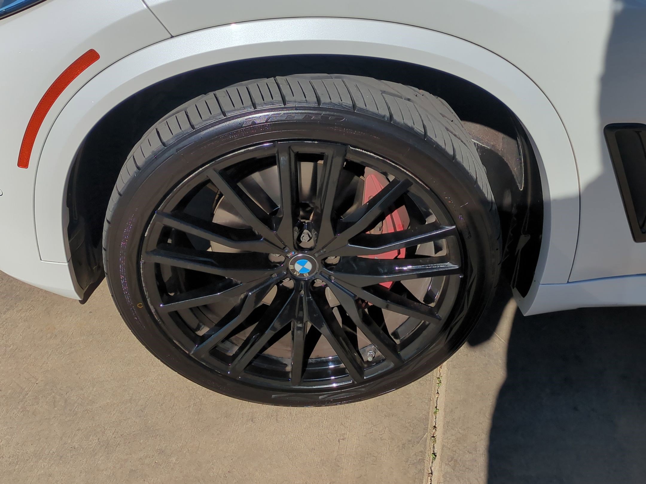 Used 2023 BMW X5 xDrive40i w/ M Sport Package image 12