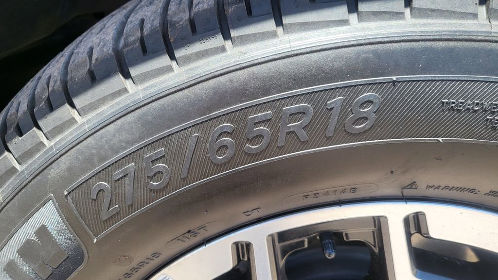Used 2022 Ford F150 Lightning XLT AWD/4WD image 13