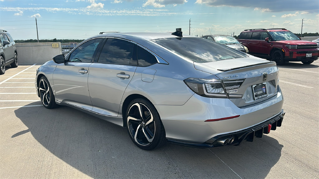 Used 2017 Honda Accord EX-L image 10