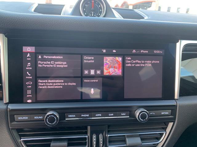 Used 2020 Porsche Macan image 11