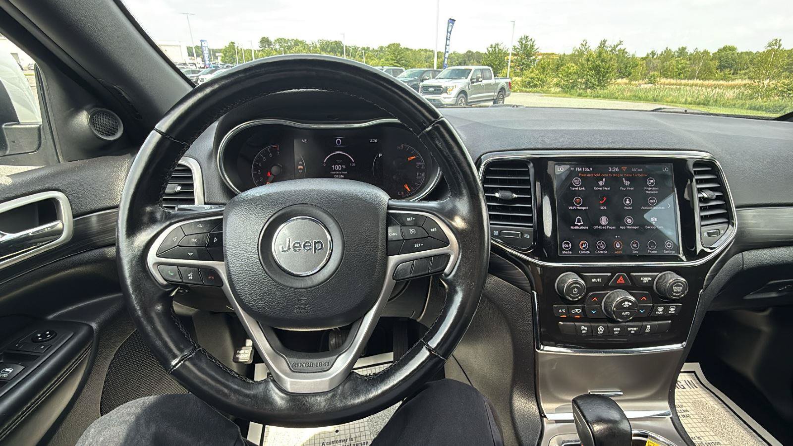 Used 2021 Jeep Grand Cherokee Laredo X AWD/4WD image 27