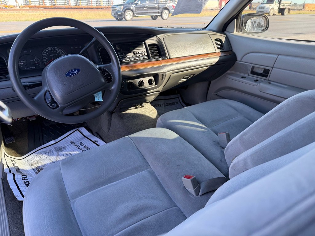 Used 2003 Ford Crown Victoria Police Interceptor image 29
