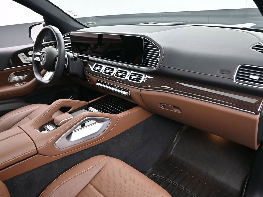 Used 2025 Mercedes-Benz GLS 450 4MATIC image 34