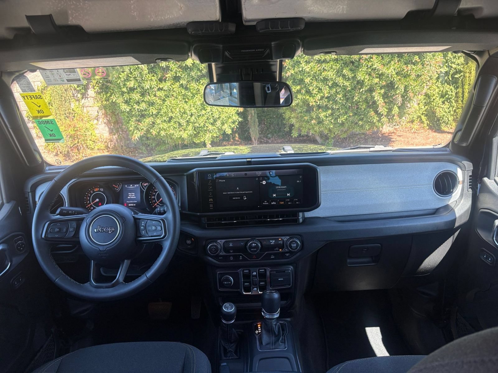Used 2025 Jeep Wrangler Unlimited Sport AWD/4WD image 27