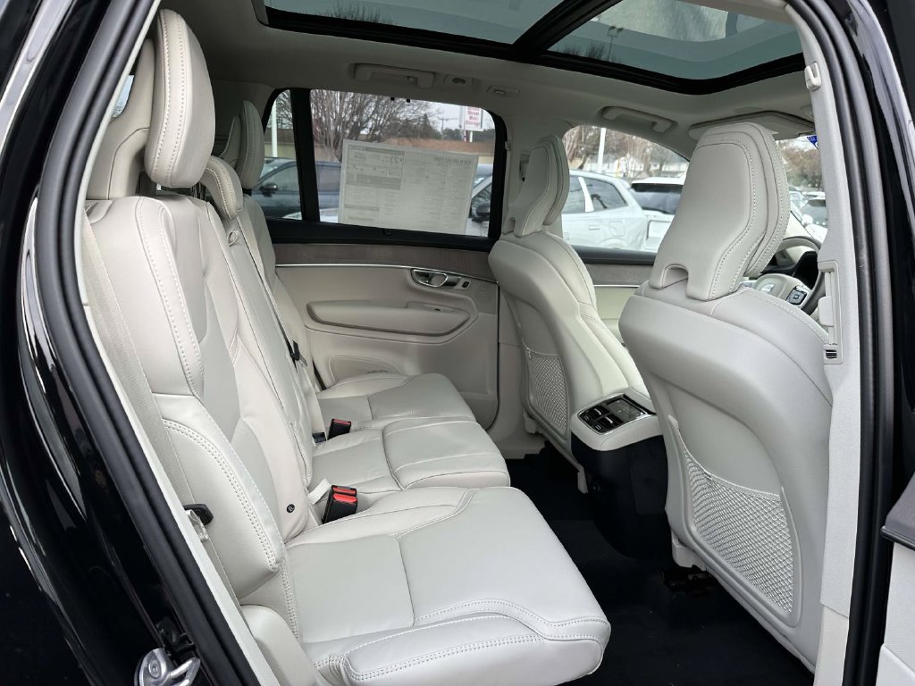 New 2026 Volvo XC90 B6 Ultra w/ Protection Package Premier AWD/4WD image 12