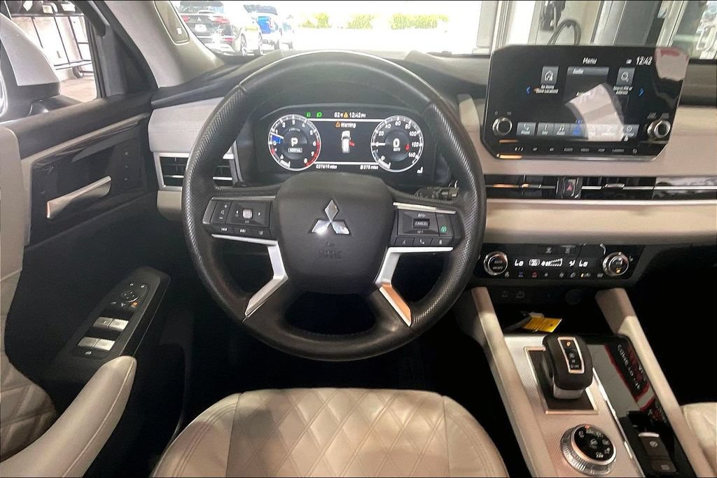 Used 2024 Mitsubishi Outlander SEL AWD/4WD image 5