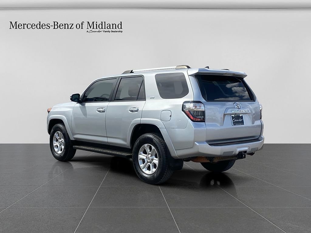 Used 2022 Toyota 4Runner SR5 Premium AWD/4WD image 5