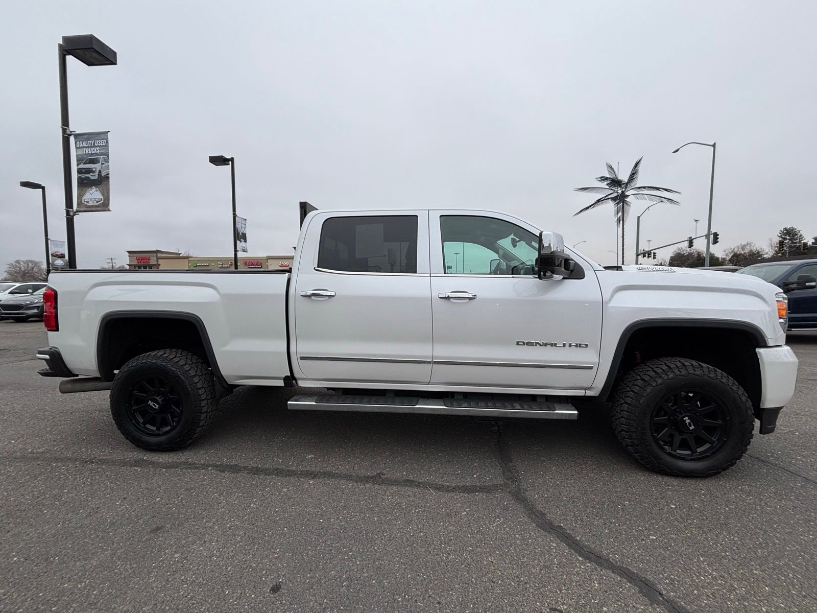 Used 2018 GMC Sierra 3500 Denali image 5