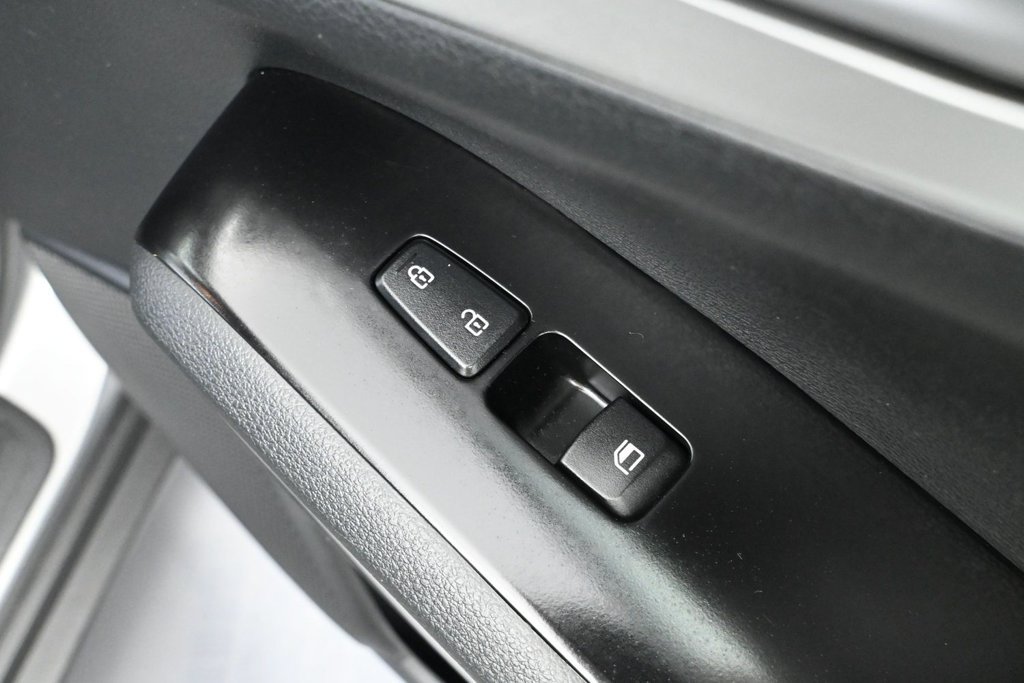 Used 2023 Kia Soul LX w/ LX Technology Package FWD image 36