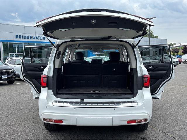 Used 2023 INFINITI QX80 Luxe w/ All-Season Package AWD/4WD image 13
