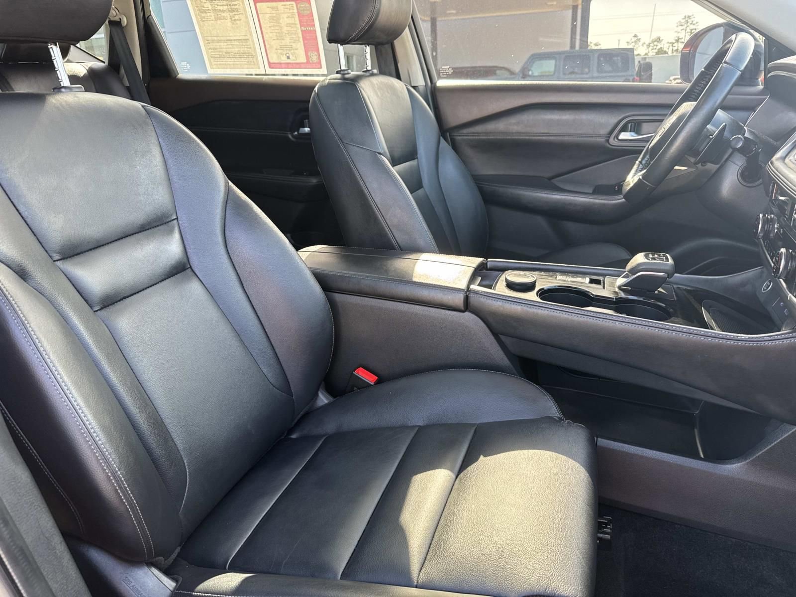 Used 2022 Nissan Rogue SL image 12