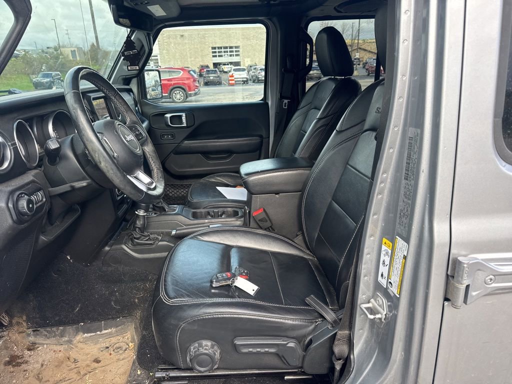 Used 2018 Jeep Wrangler Unlimited Sahara AWD/4WD image 33