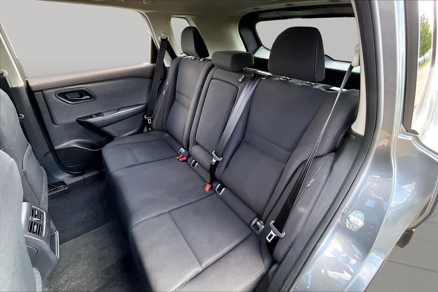Used 2023 Nissan Rogue S FWD image 18