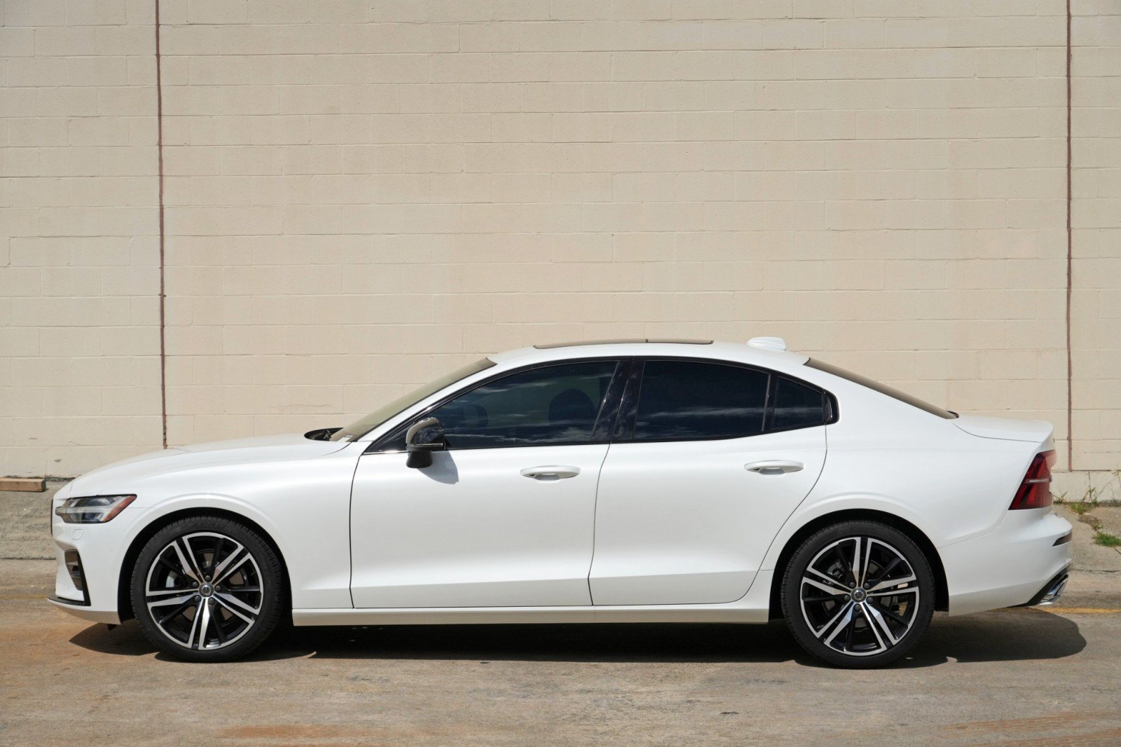 Used 2022 Volvo S60 B5 R-Design w/ Climate Package FWD image 48