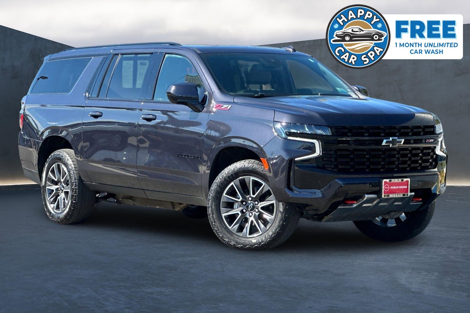 Used 2024 Chevrolet Suburban Z71 image 1