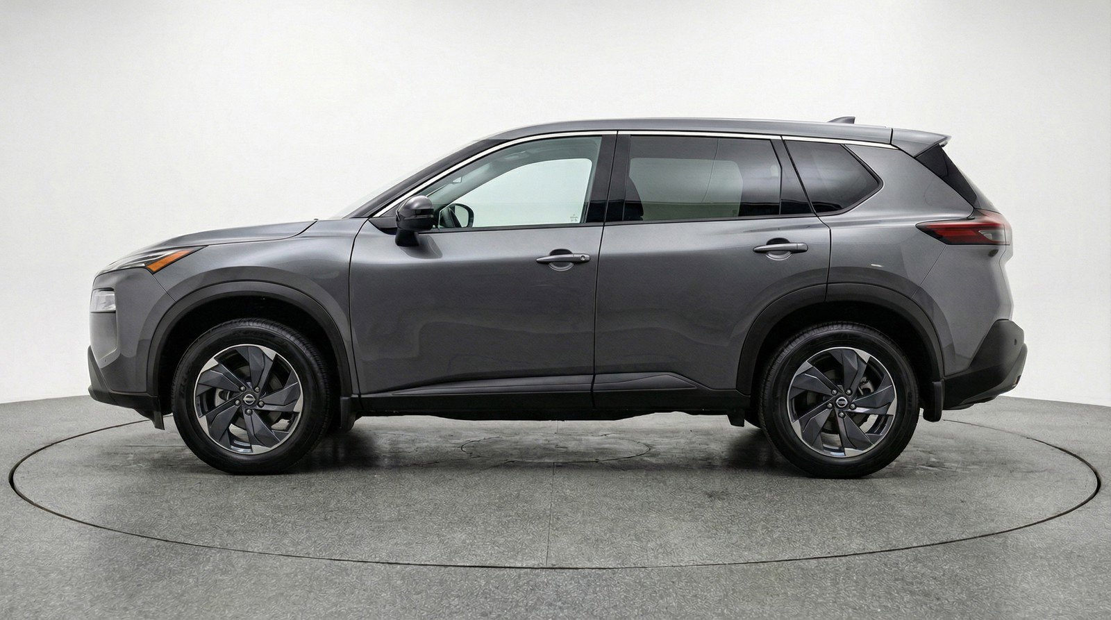 Used 2025 Nissan Rogue SV image 5