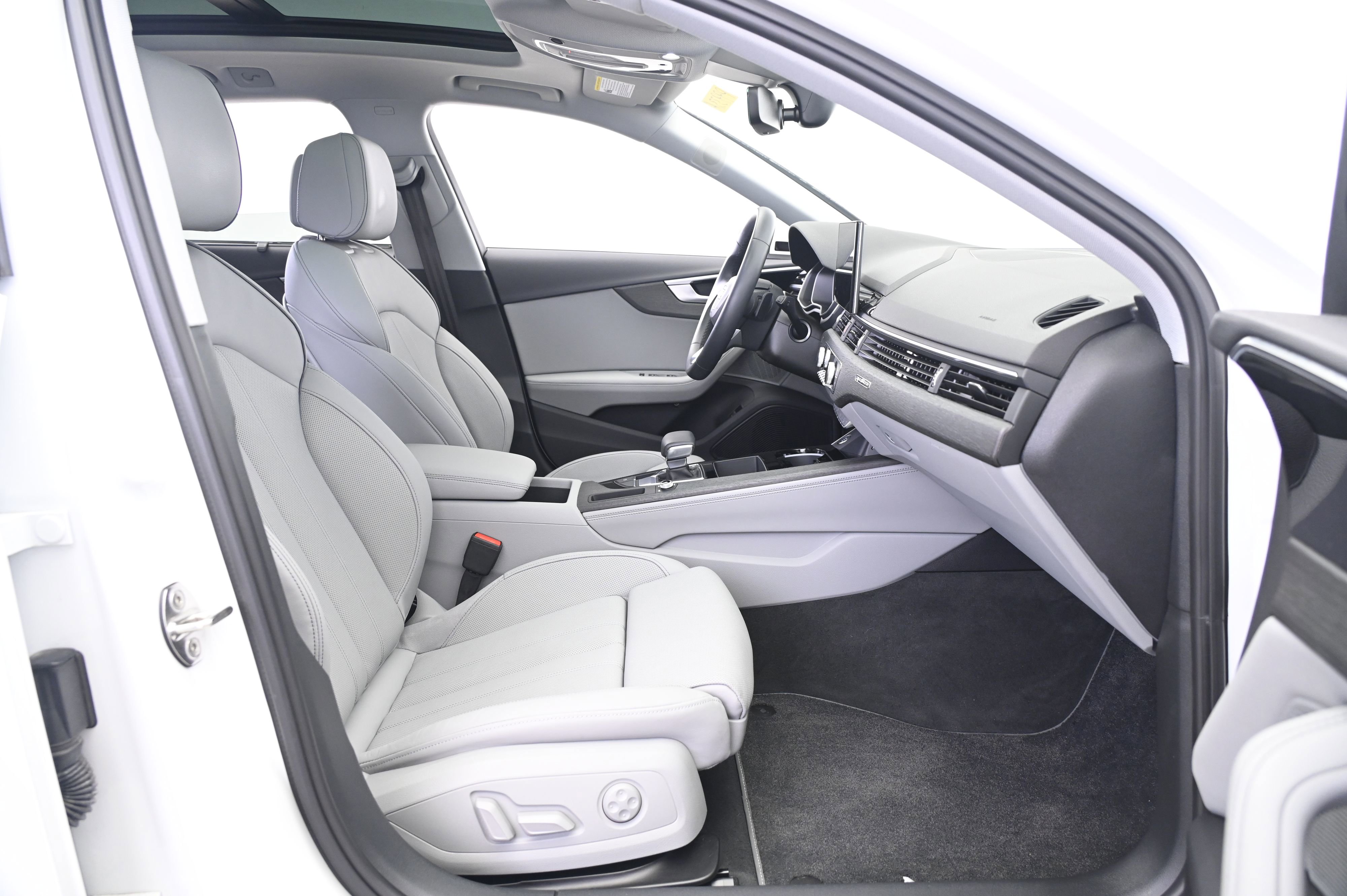 Used 2022 Audi A4 2.0T allroad Premium Plus w/ Premium Plus Package image 23