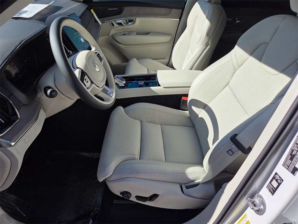 New 2026 Volvo XC90 B6 Ultra w/ Protection Package image 9