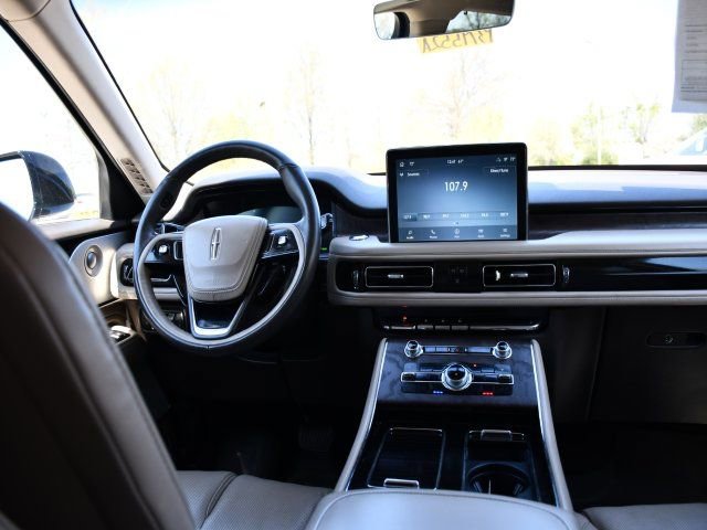 Used 2020 Lincoln Aviator Grand Touring w/ Equipment Group 302A image 18