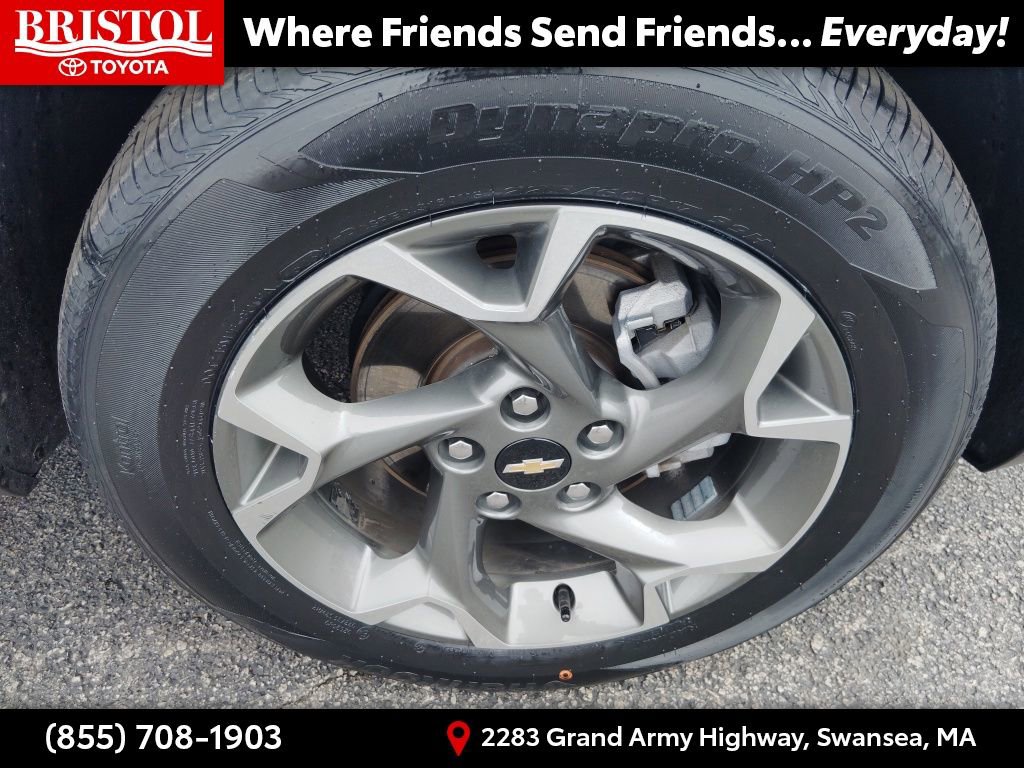 Used 2025 Chevrolet Trax LT w/ LT Convenience Package FWD image 9
