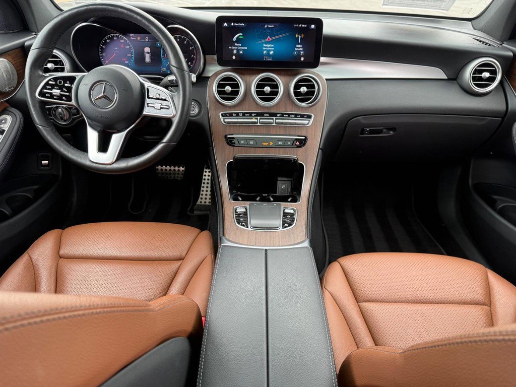Used 2021 Mercedes-Benz GLC 300 4MATIC image 12