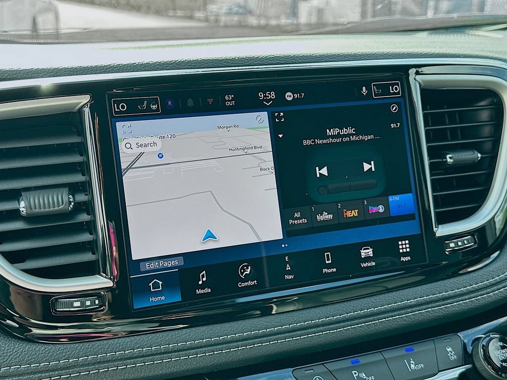 New 2027 Chrysler Pacifica Limited FWD image 17
