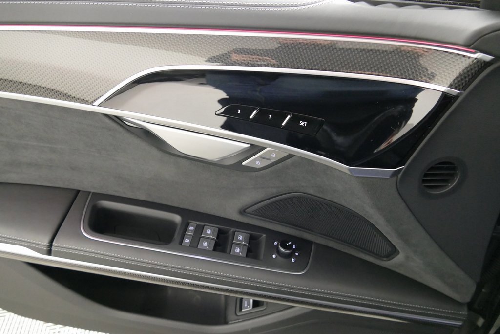 Used 2022 Audi S8 image 10