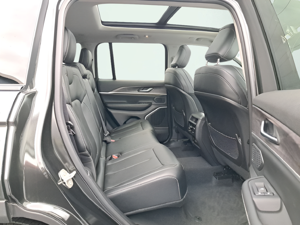 New 2023 Jeep Grand Cherokee 4WD 4xe image 14