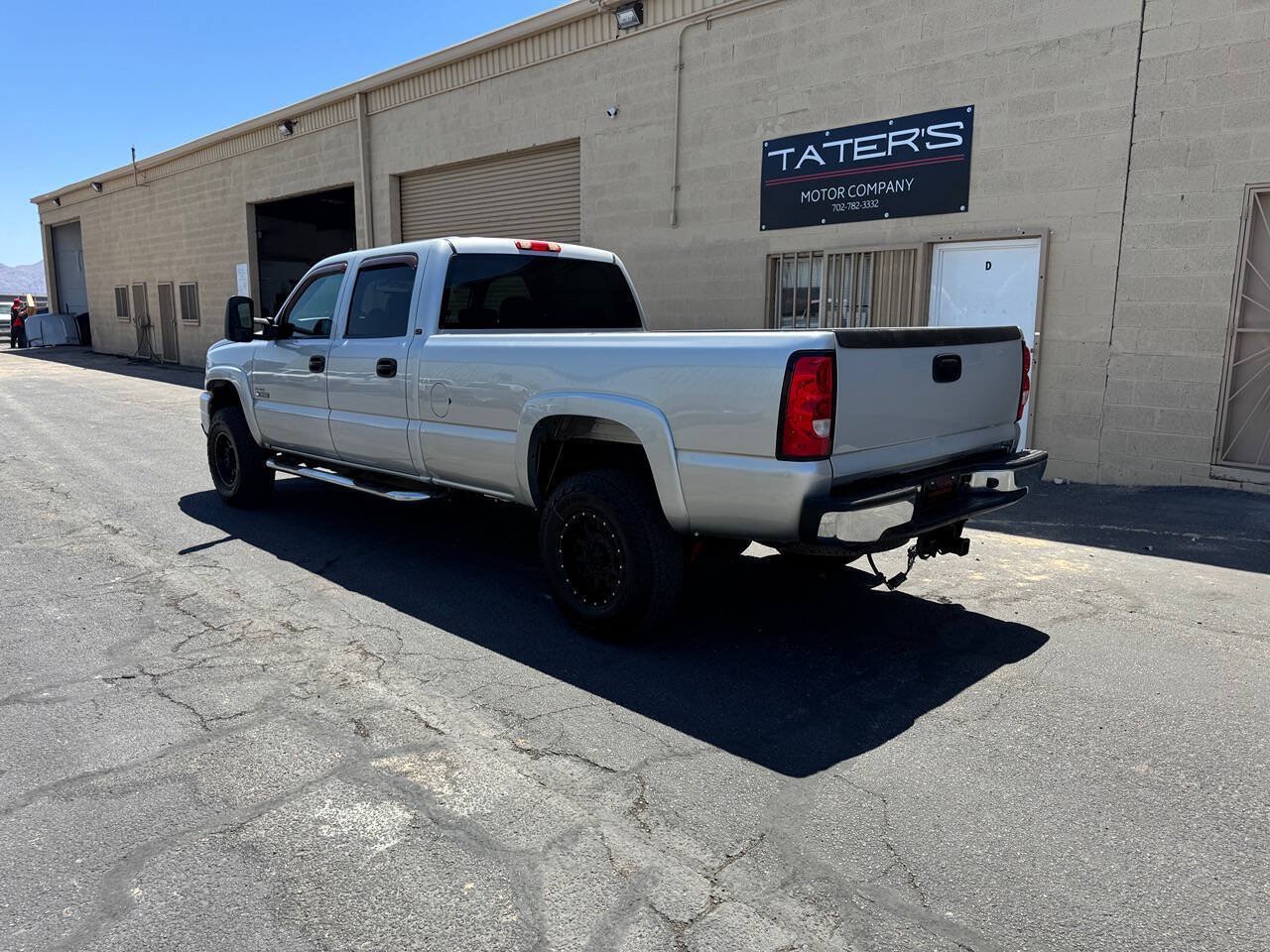 Used 2006 Chevrolet Silverado 3500 LT w/ Heavy-Duty Power Package AWD/4WD image 7