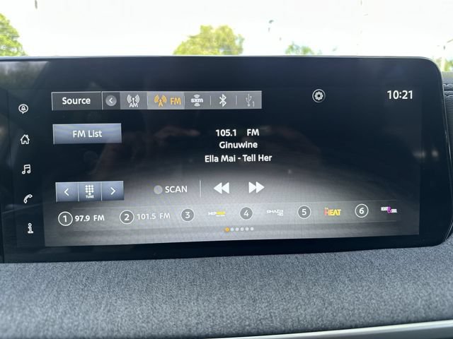 Used 2025 Nissan Kicks SV FWD image 25