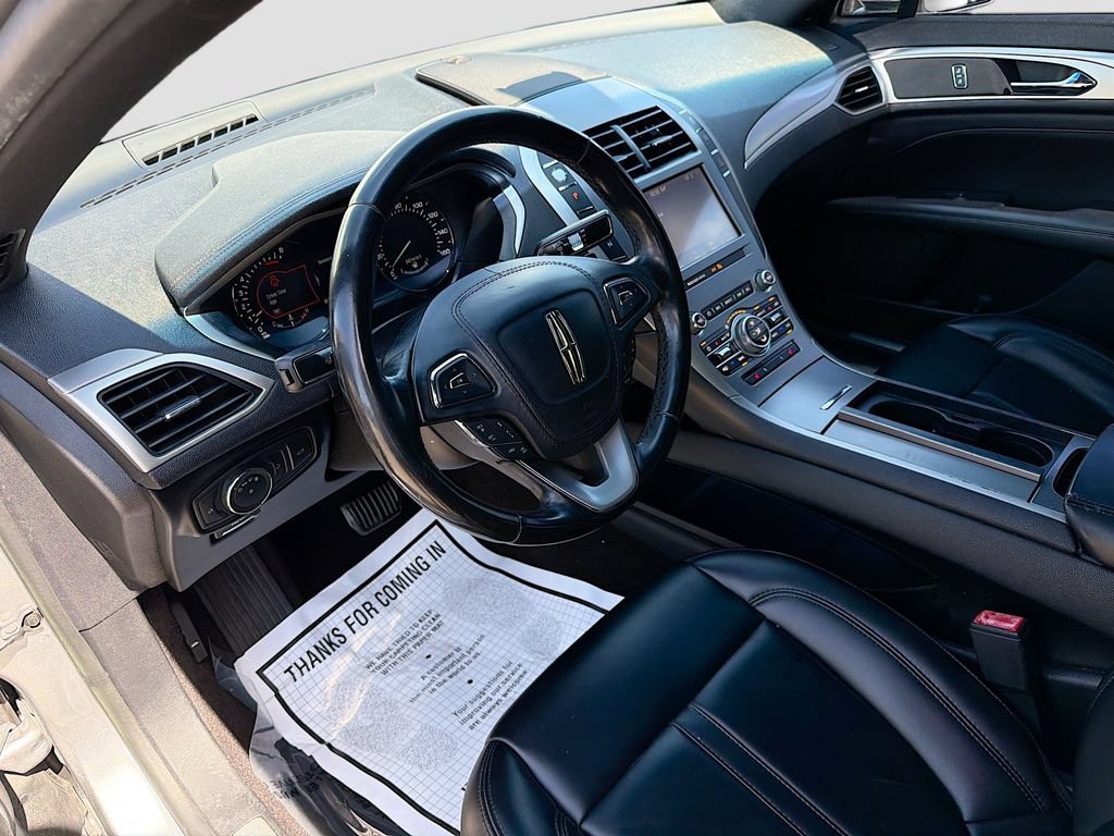 Used 2020 Lincoln MKZ FWD image 24