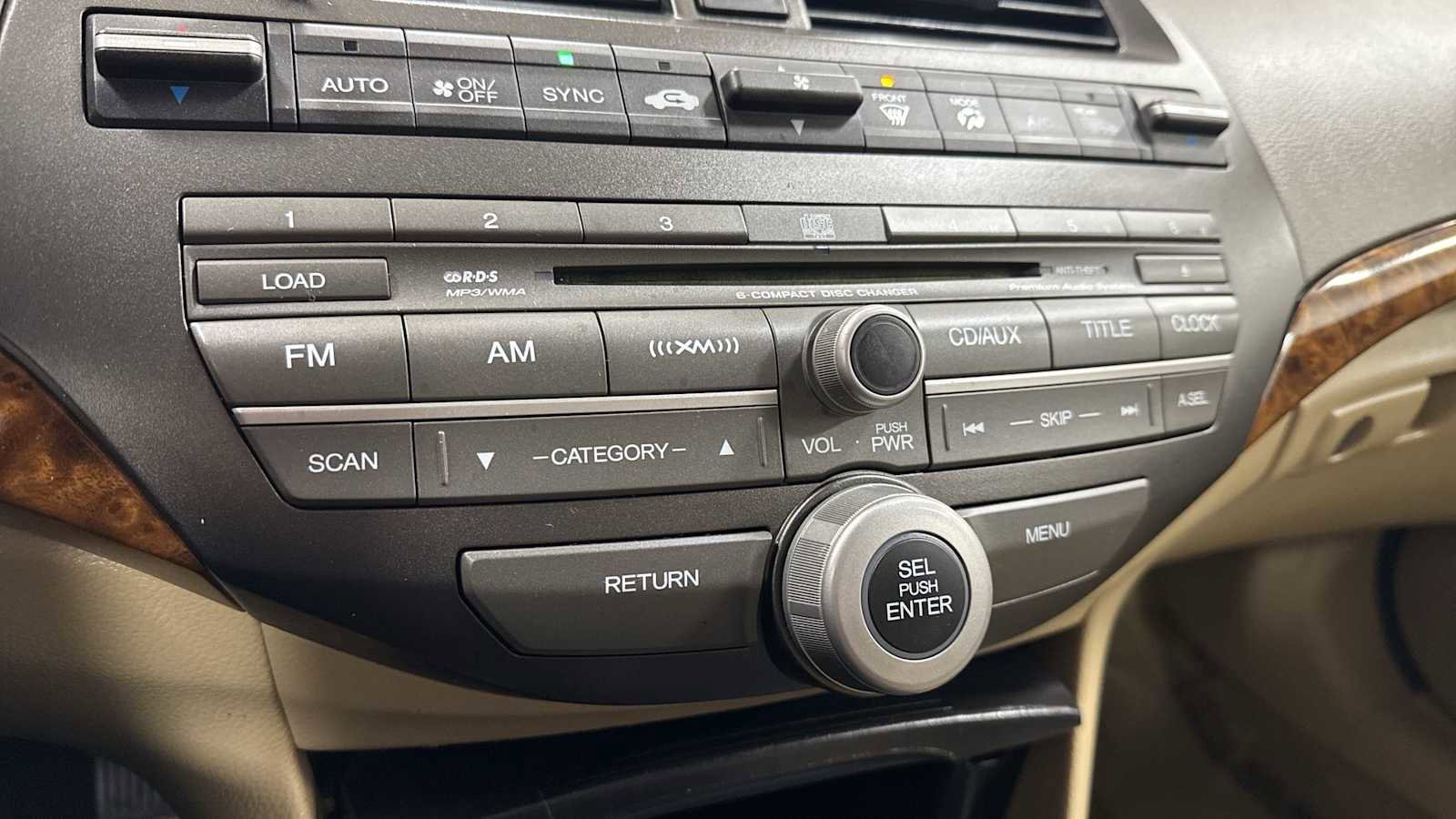 Used 2010 Honda Accord EX-L image 18