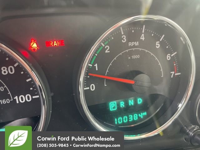 Used 2016 Jeep Wrangler Unlimited Rubicon w/ Connectivity Group image 15