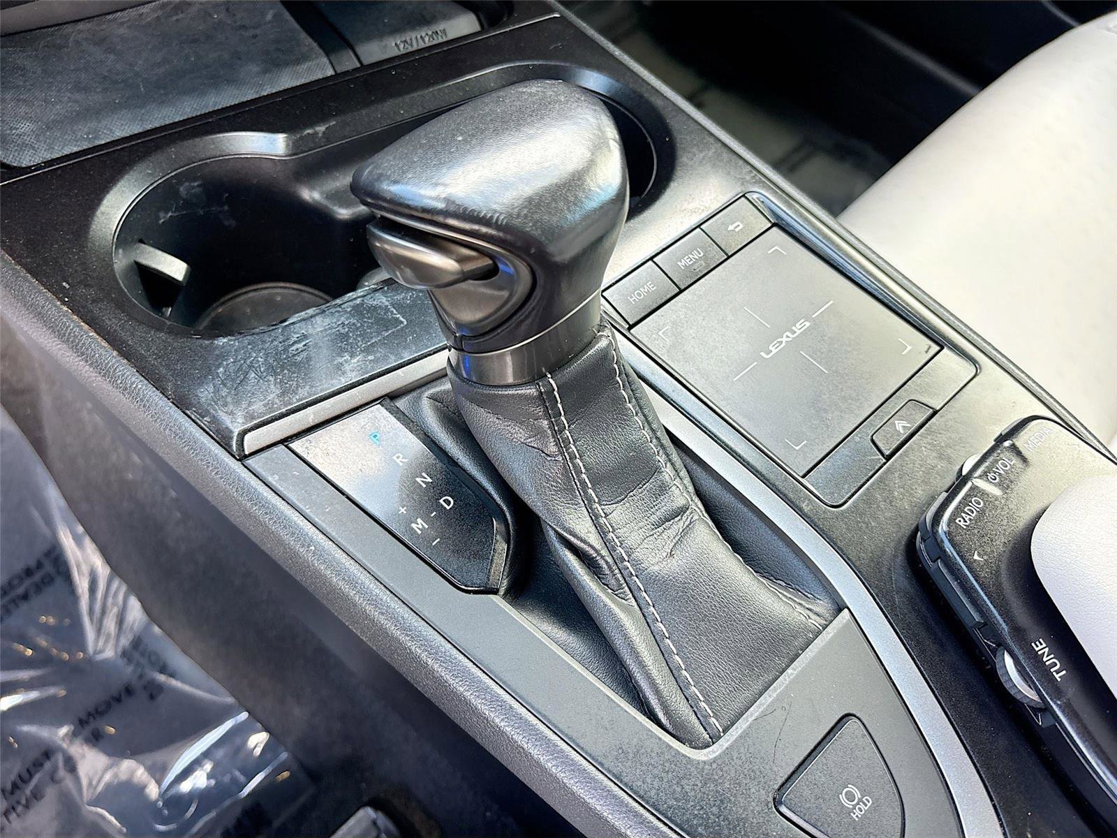 Used 2019 Lexus UX 200 w/ Accessory Package 2 image 16