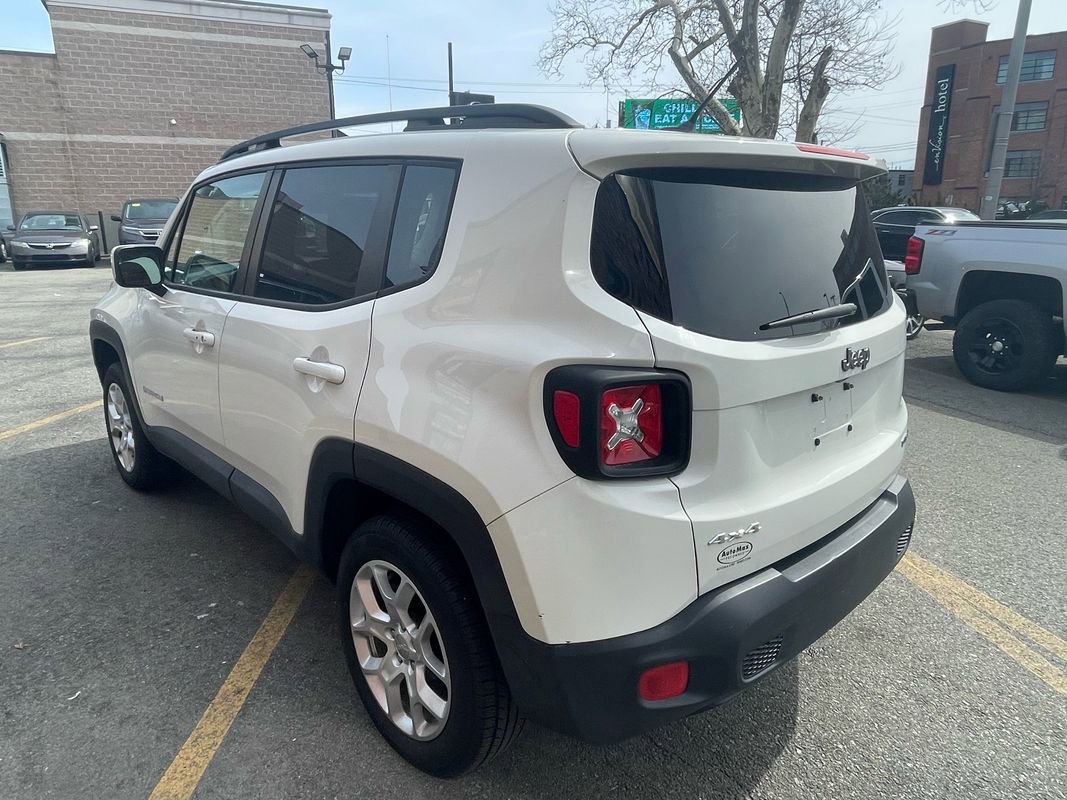 Used 2016 Jeep Renegade Latitude image 5