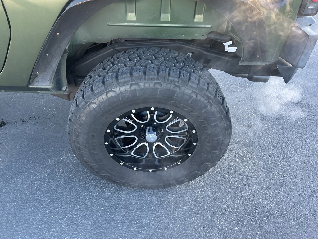 Used 2009 Jeep Wrangler X image 16