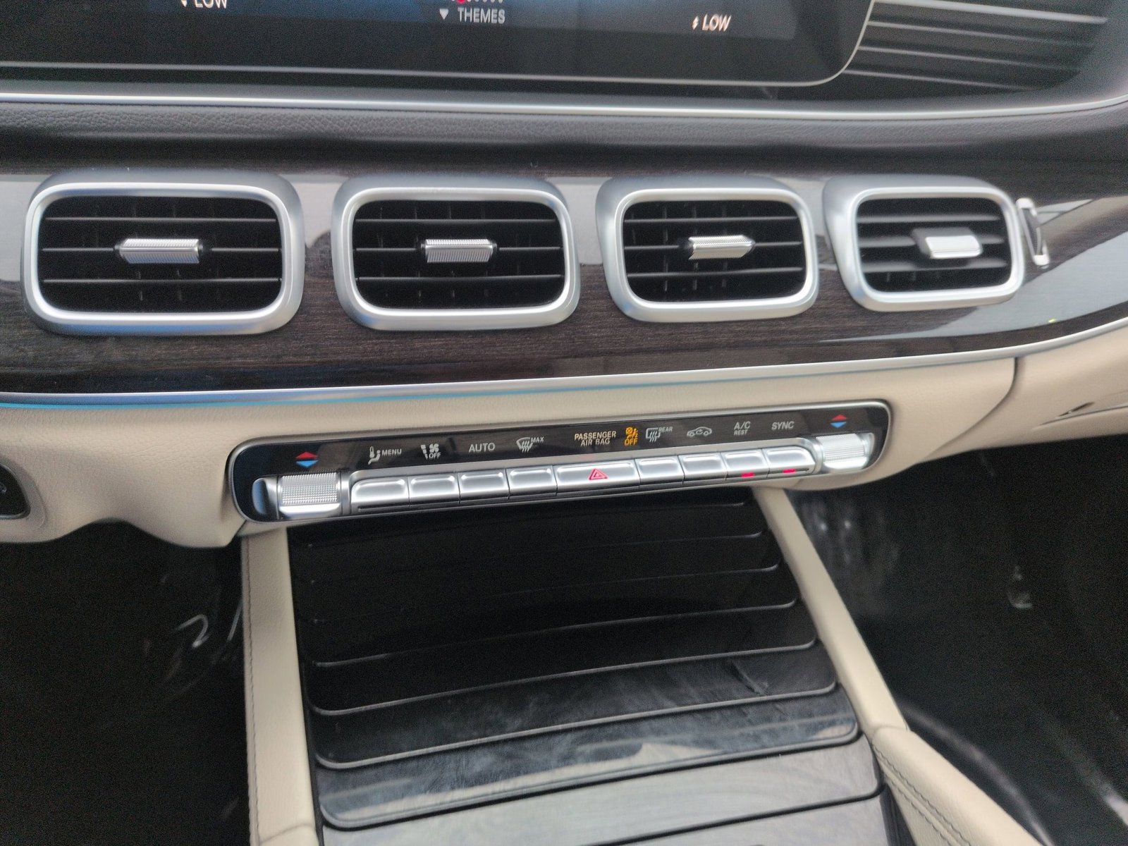 Used 2022 Mercedes-Benz GLE 350 4MATIC image 16