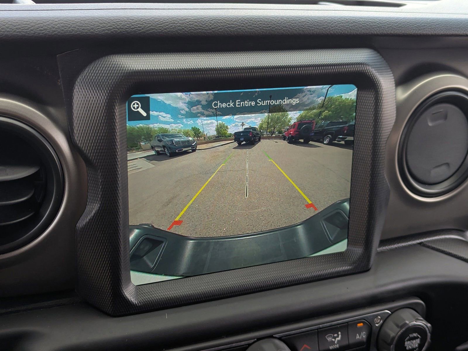 Used 2021 Jeep Gladiator Sport image 28