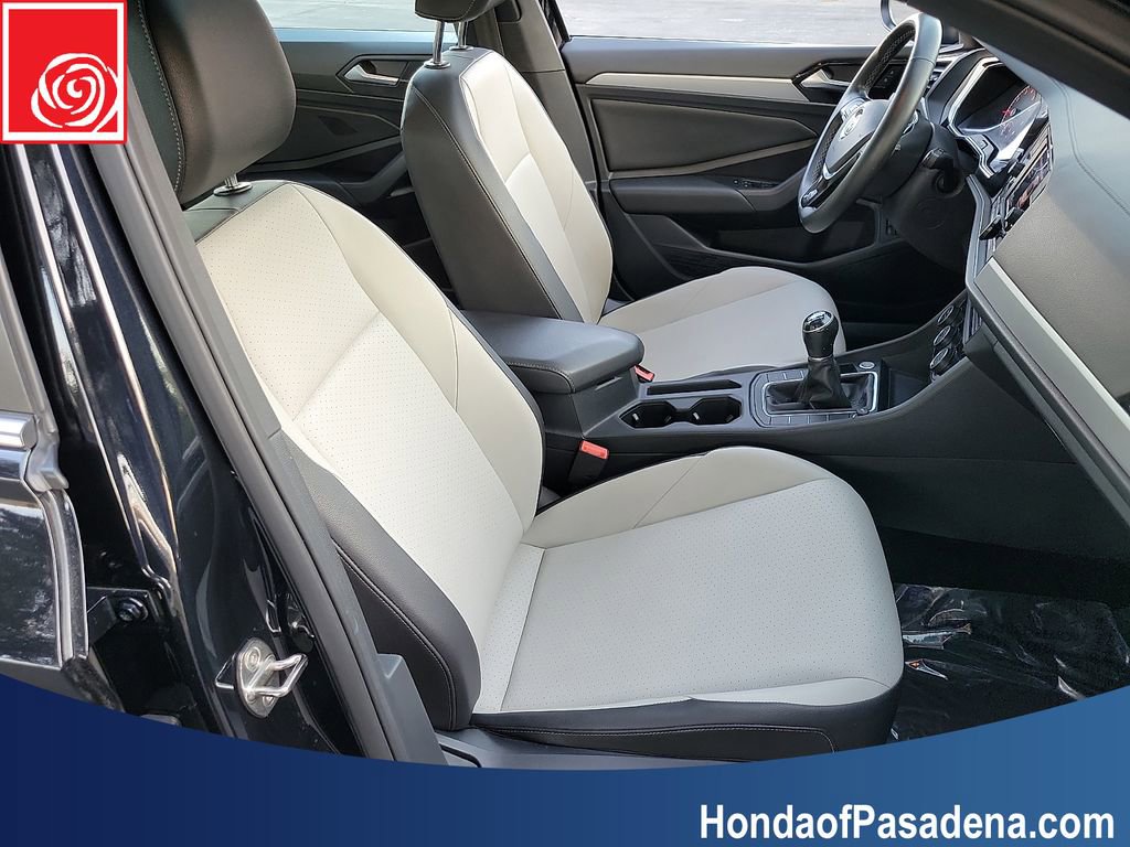 Used 2021 Volkswagen Jetta R-Line FWD image 25