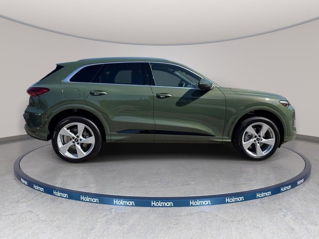 Certified 2025 Audi Q5 Premium Plus w/ Premium Plus image 4