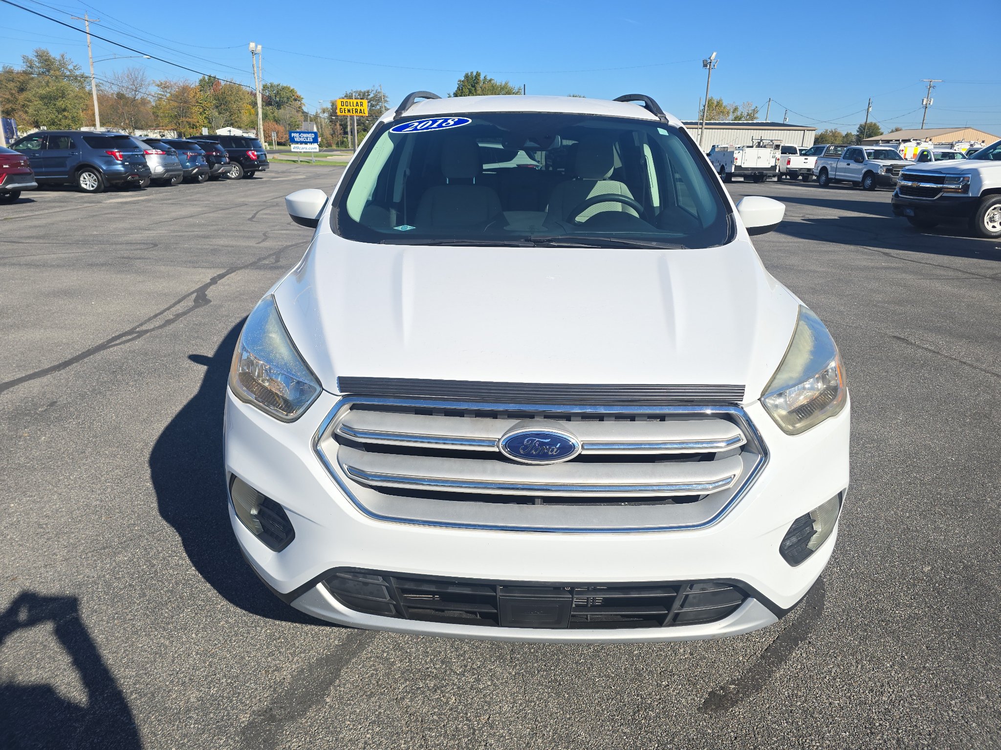 Used 2018 Ford Escape SE w/ Ford Safe & Smart Package FWD image 3