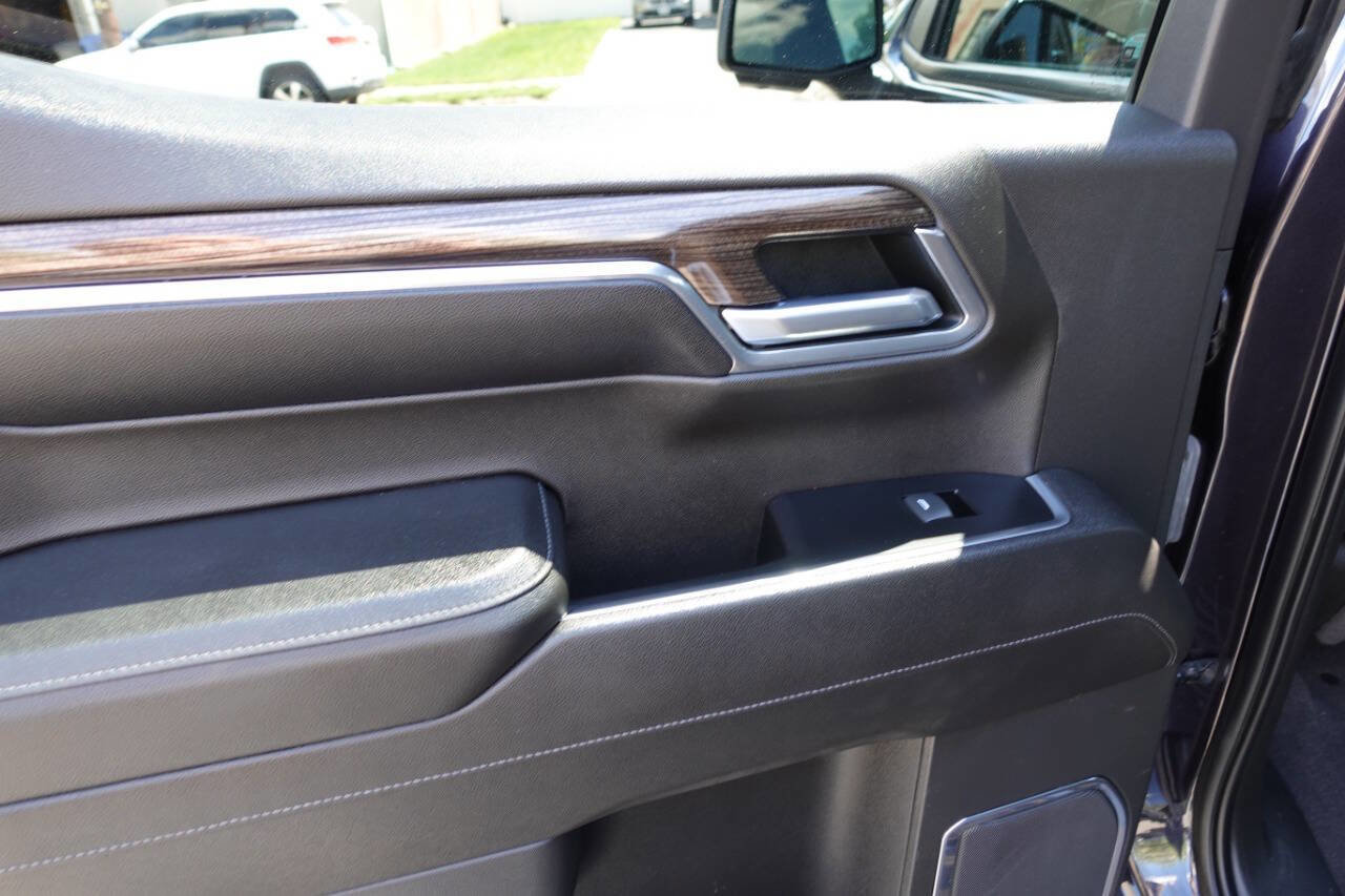 Used 2022 Chevrolet Silverado 1500 LT Trail Boss w/ LT Trail Boss Premium Package AWD/4WD image 28