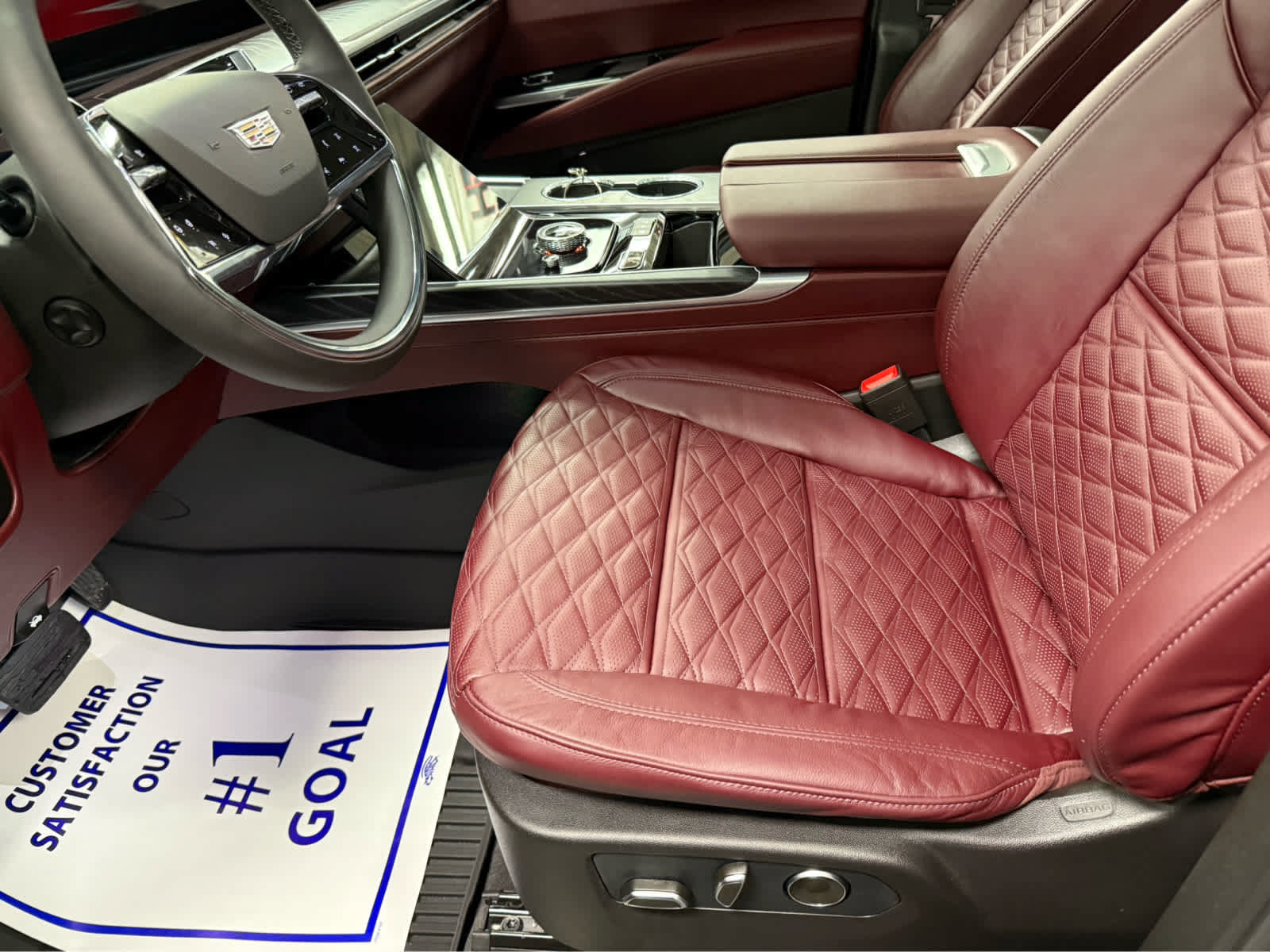 Used 2026 Cadillac Escalade Luxury w/ LPO, Floor Liner Package AWD/4WD image 12